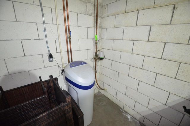 421 Meadow LANE, Eagle, WI 53119