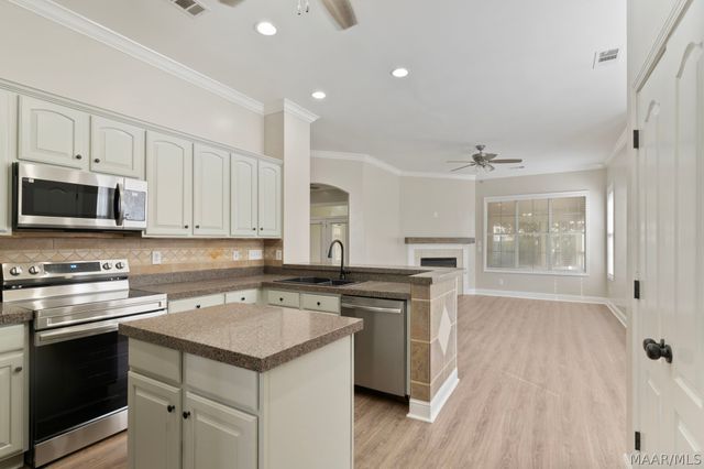 8643 CARILLION Parkway, Montgomery, AL 36117