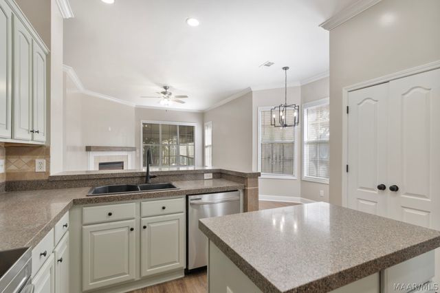 8643 CARILLION Parkway, Montgomery, AL 36117