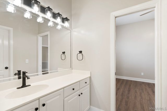 8643 CARILLION Parkway, Montgomery, AL 36117