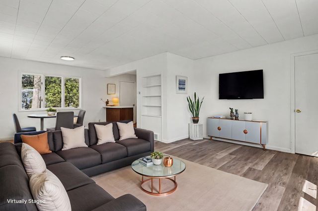 1736 Montague Avenue, Muskegon, MI 49441