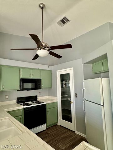 6201 East Lake Mead Boulevard 223, Las Vegas, NV 89156