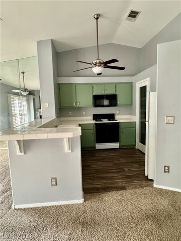 6201 East Lake Mead Boulevard 223, Las Vegas, NV 89156