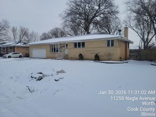 11241 S Nagle Avenue, Worth, IL 60482