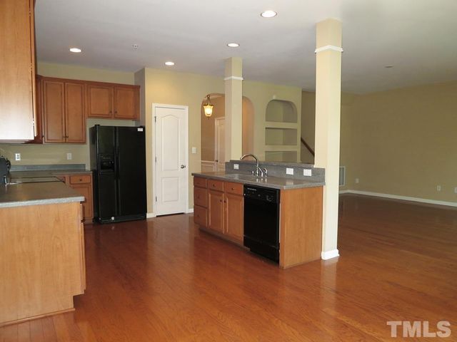 211 Chateau Place, Chapel Hill, NC 27516
