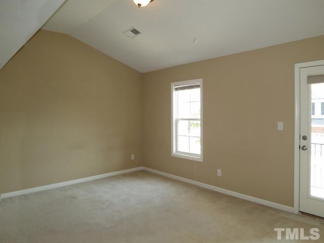 211 Chateau Place, Chapel Hill, NC 27516
