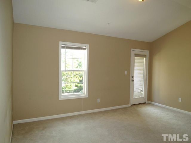 211 Chateau Place, Chapel Hill, NC 27516