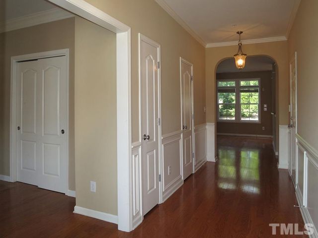211 Chateau Place, Chapel Hill, NC 27516