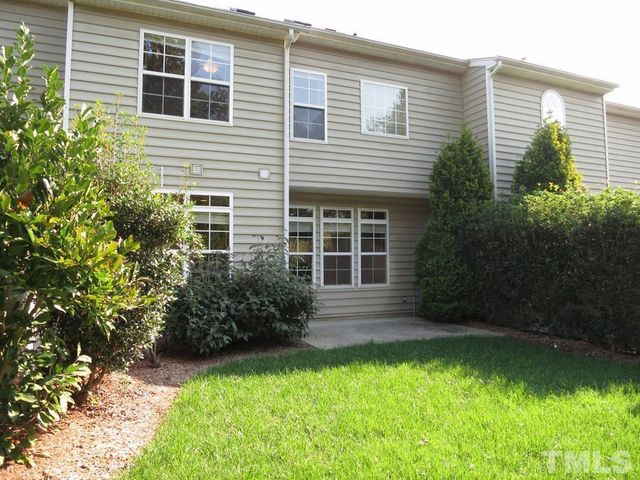 211 Chateau Place, Chapel Hill, NC 27516