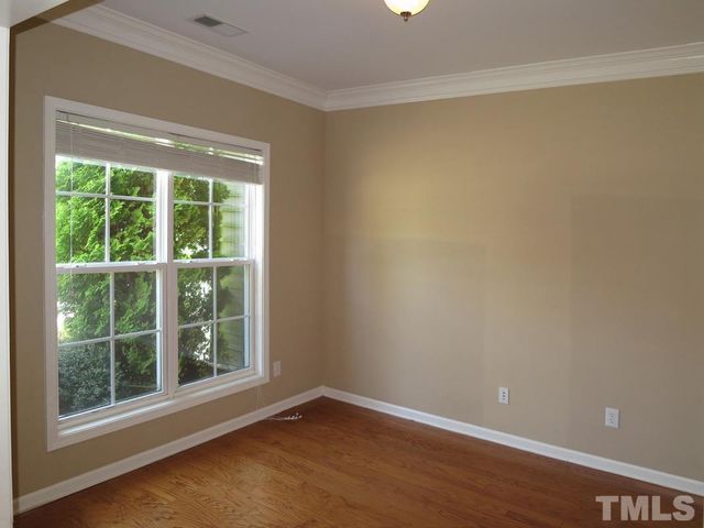 211 Chateau Place, Chapel Hill, NC 27516