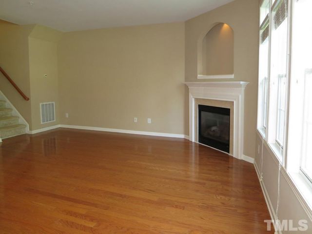 211 Chateau Place, Chapel Hill, NC 27516
