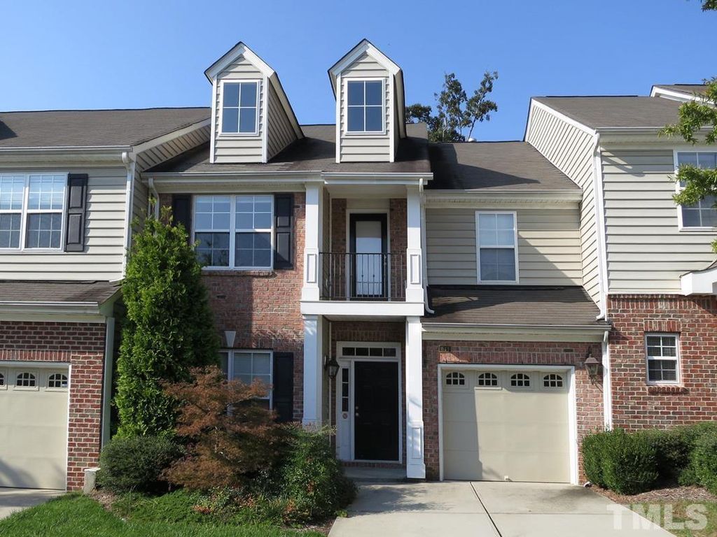 211 Chateau Place, Chapel Hill, NC 27516