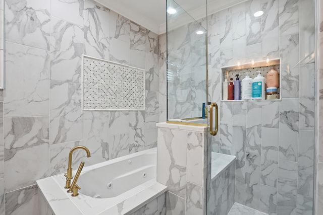 1900 N Kenneth Avenue, Chicago, IL 60639