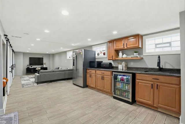 1900 N Kenneth Avenue, Chicago, IL 60639