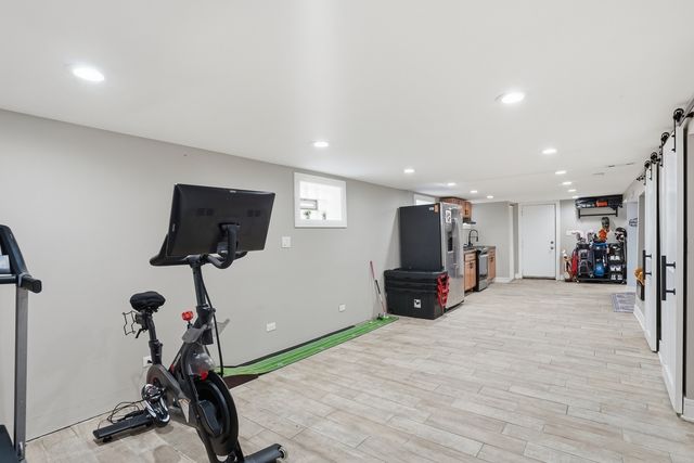 1900 N Kenneth Avenue, Chicago, IL 60639