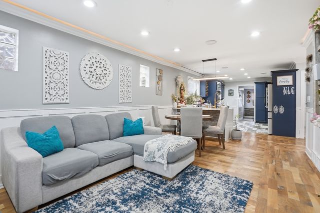 1900 N Kenneth Avenue, Chicago, IL 60639