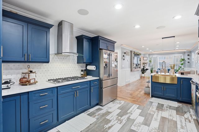 1900 N Kenneth Avenue, Chicago, IL 60639