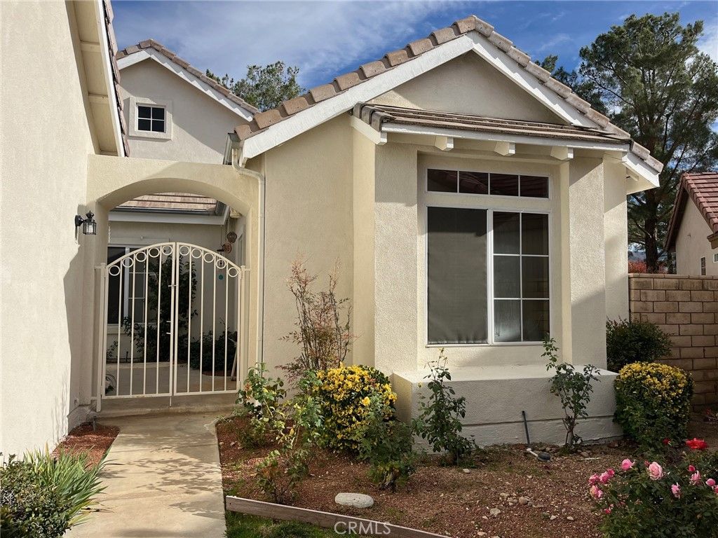 19645 Rolling Green Drive, Apple Valley, CA 92308