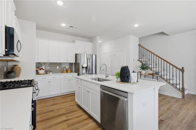 1872 Pheasant Trace Circle, Kernersville, NC 27284