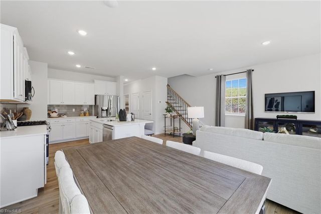 1872 Pheasant Trace Circle, Kernersville, NC 27284