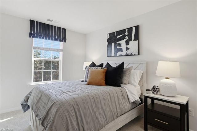 1872 Pheasant Trace Circle, Kernersville, NC 27284