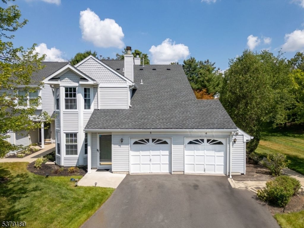 5 Hendricks Ct, Sayreville Boro, NJ 08872