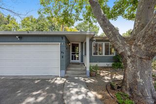 24 Los Alondras Ct, Novato, CA 94947