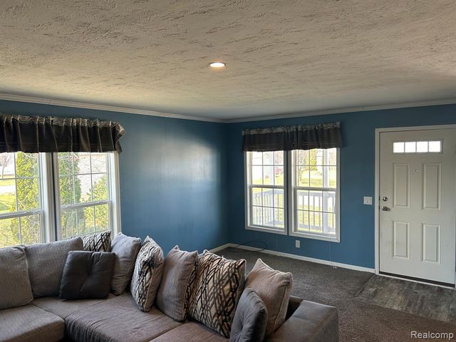 1698 Solo Lane, Newport, MI 48166