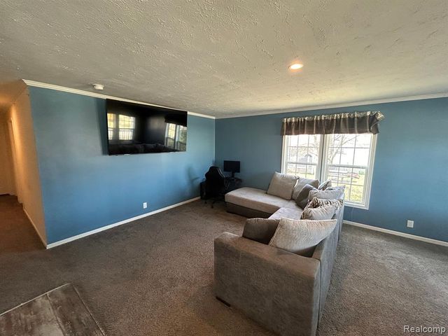 1698 Solo Lane, Newport, MI 48166