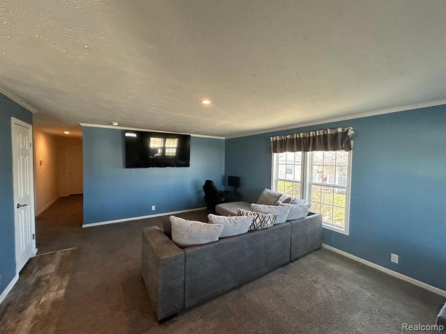 1698 Solo Lane, Newport, MI 48166