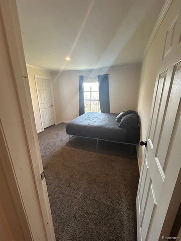 1698 Solo Lane, Newport, MI 48166