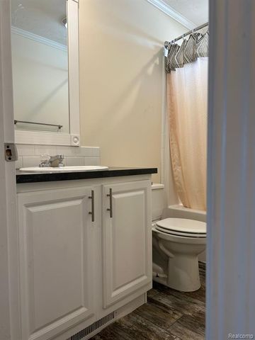 1698 Solo Lane, Newport, MI 48166