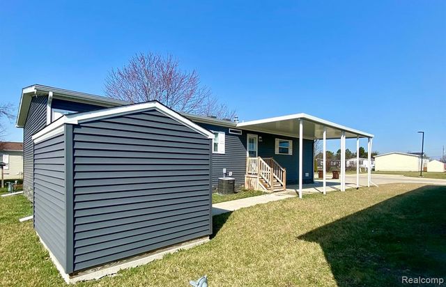 1698 Solo Lane, Newport, MI 48166