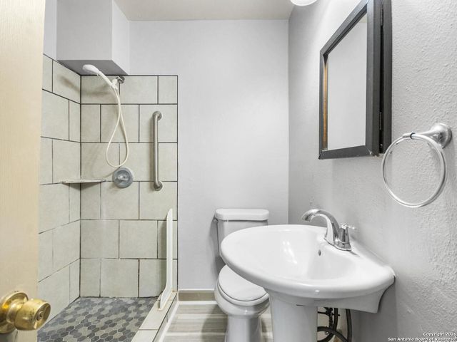 307 Jennings, San Antonio, TX 78225