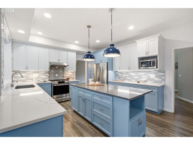 13683 Sw TAMAWAY Ln, Portland, OR 97223