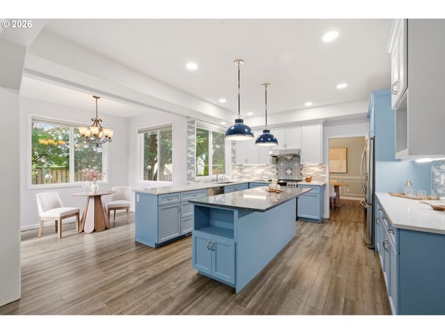 13683 Sw TAMAWAY Ln, Portland, OR 97223