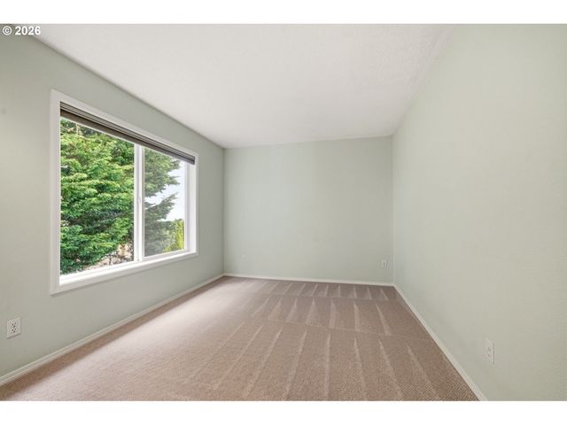 13683 Sw TAMAWAY Ln, Portland, OR 97223