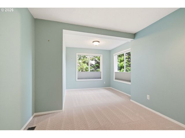 13683 Sw TAMAWAY Ln, Portland, OR 97223