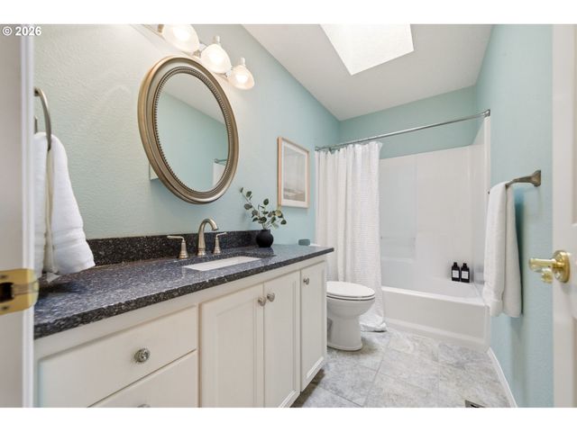 13683 Sw TAMAWAY Ln, Portland, OR 97223