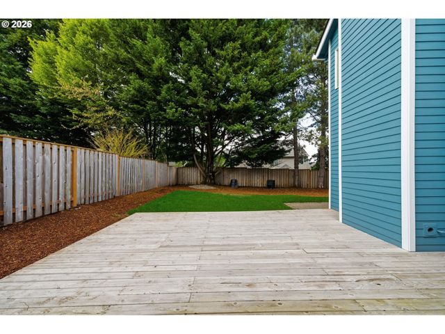 13683 Sw TAMAWAY Ln, Portland, OR 97223