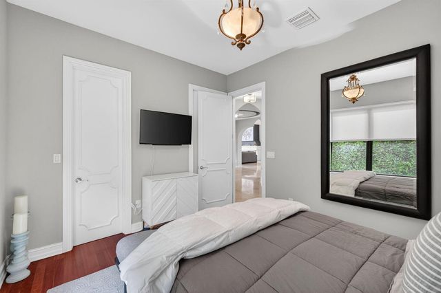 2406 Barcelona Drive, Fort Lauderdale, FL 33301
