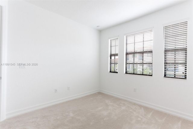 11340 SW 16th St 11340, Pembroke Pines, FL 33025