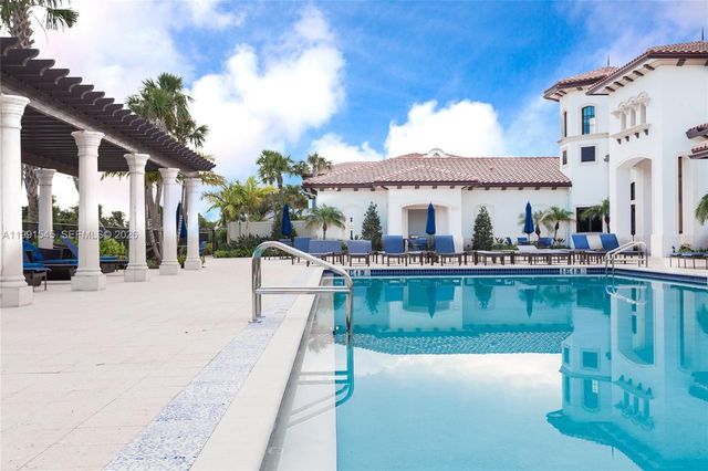 11340 SW 16th St 11340, Pembroke Pines, FL 33025