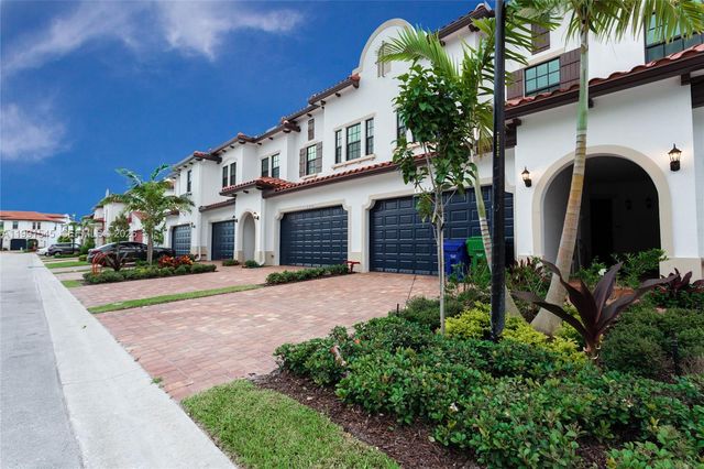 11340 SW 16th St 11340, Pembroke Pines, FL 33025