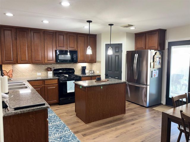 1713 Foxglove Drive, La Porte, TX 77571