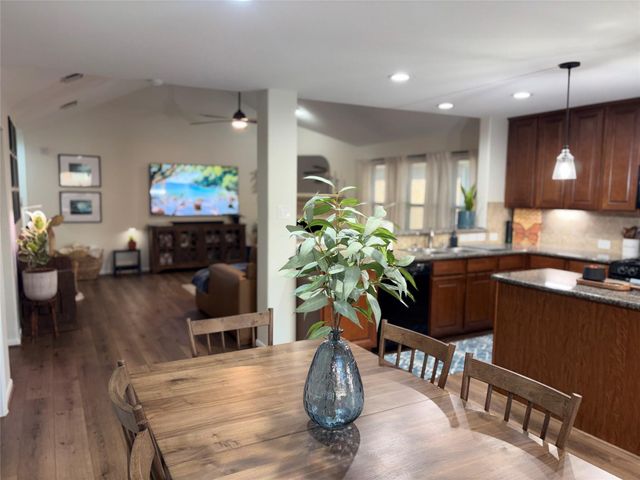 1713 Foxglove Drive, La Porte, TX 77571