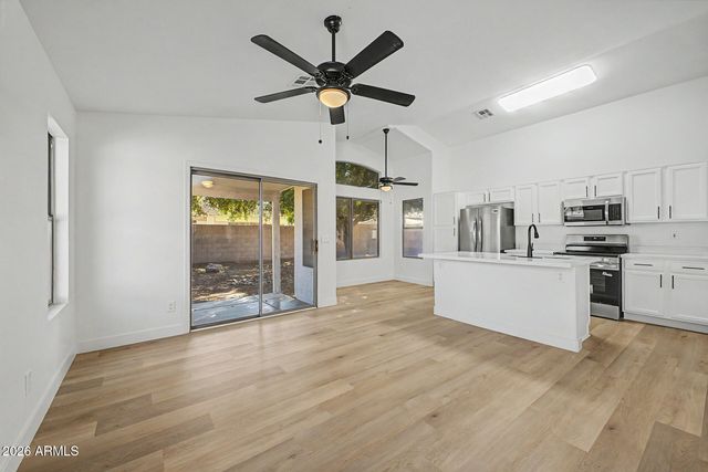 14943 W PORT ROYALE Lane, Surprise, AZ 85379