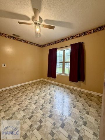 571 Huckleberry Lane, Hinesville, GA 31316