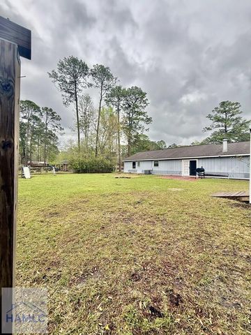 571 Huckleberry Lane, Hinesville, GA 31316