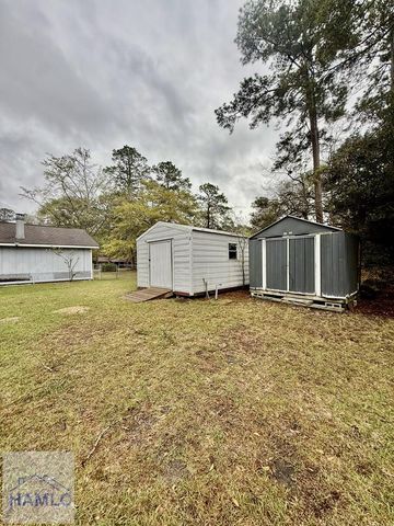 571 Huckleberry Lane, Hinesville, GA 31316